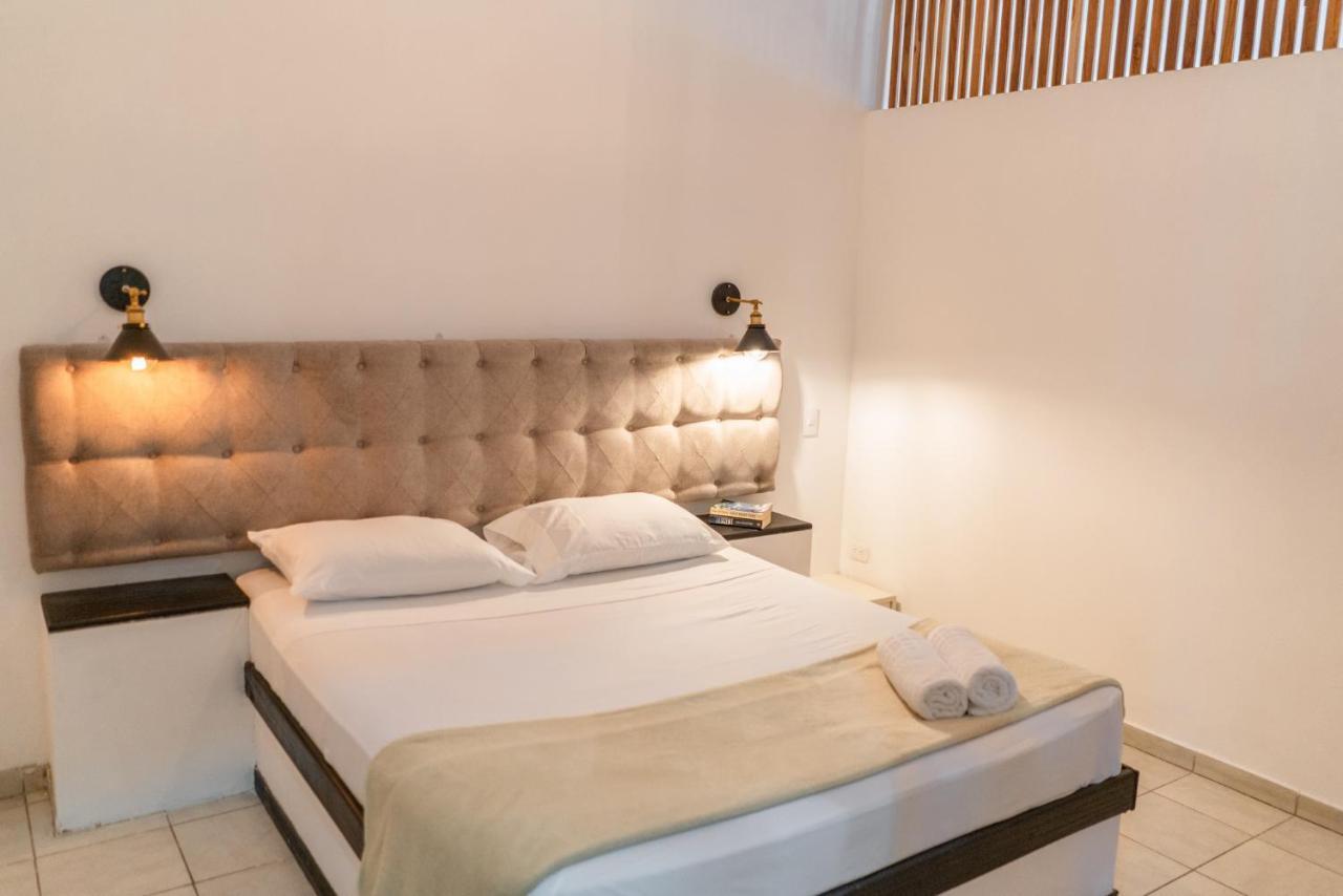 Plaza Royal Apartments Playa Santa Teresa  Екстер'єр фото